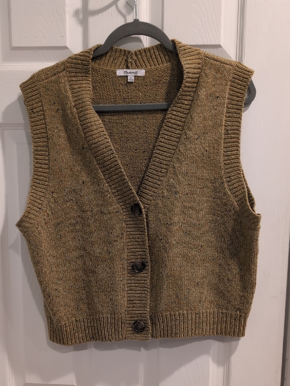 Madewell Speckled Knit Button-Up Vest in Olive Tweed